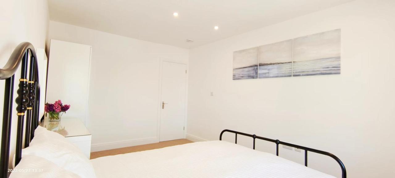 Apartamento Phlox Garden Sutton  Exterior foto