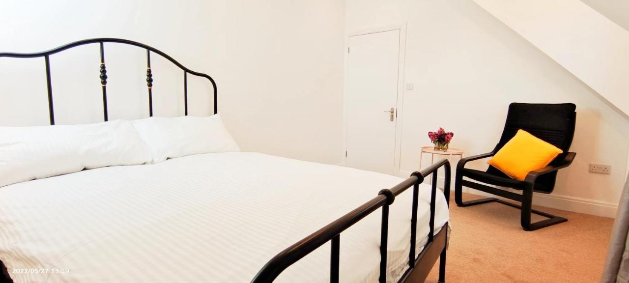 Apartamento Phlox Garden Sutton  Exterior foto
